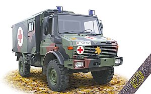 Unimog U1300L 4x4 Krankenwagen Ambulance 1:72 ACE 72451