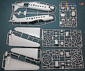 Conroy Tri-Turbo-Three Douglas DC-3  1:72 A&A 7246